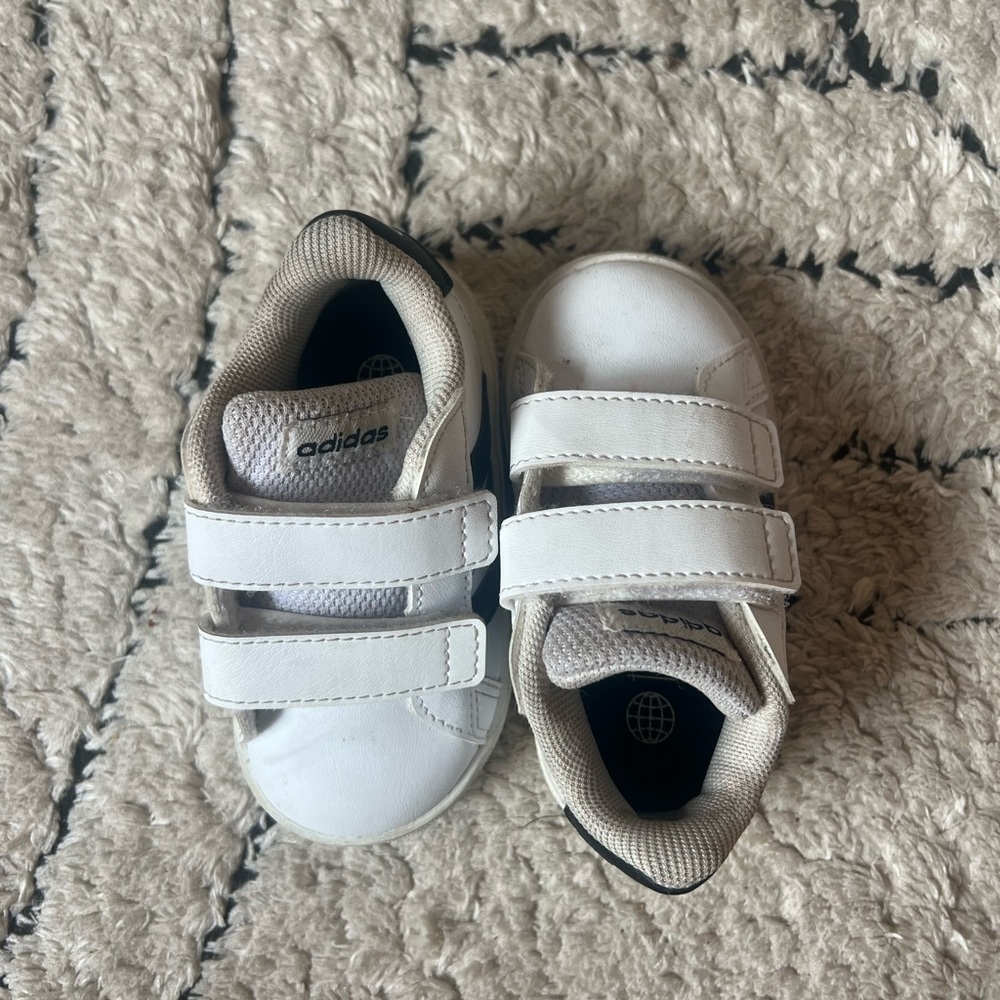 Adidas Performance Baby Baseline Sneakers — size 5